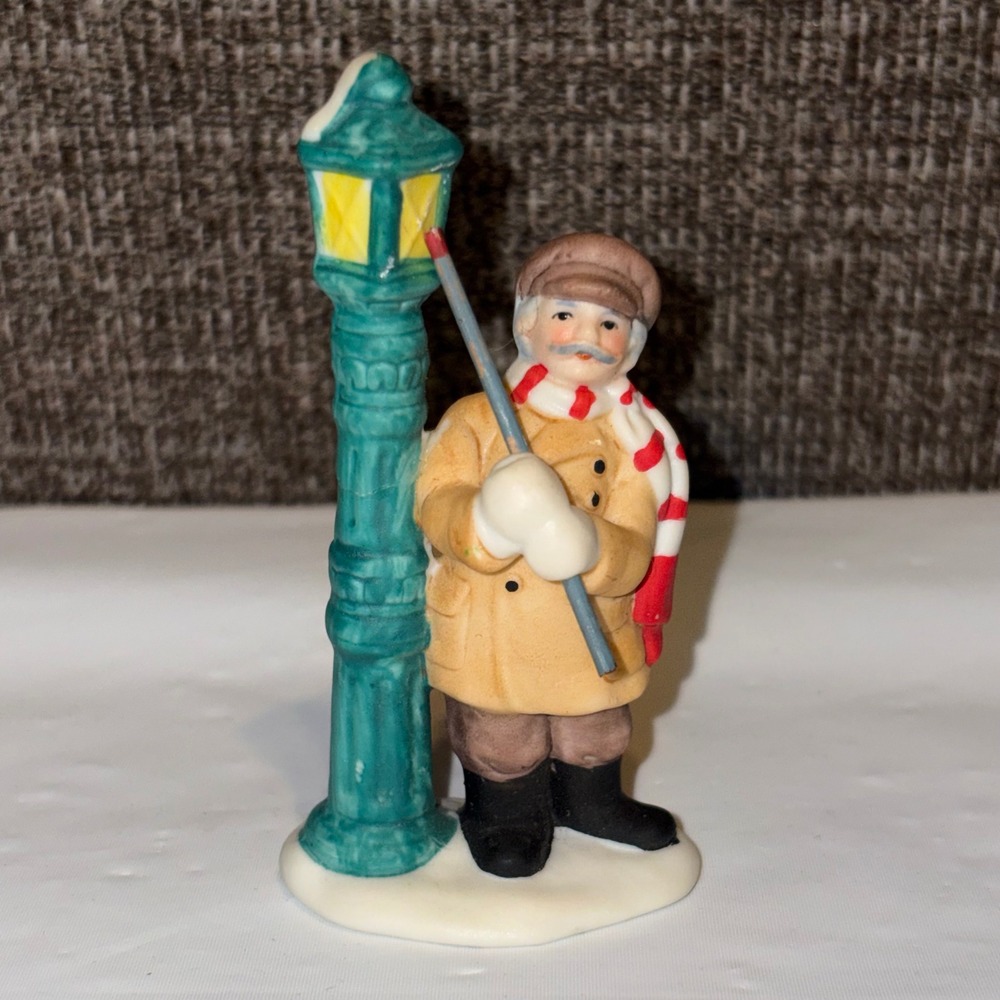Vintage 1988 Lefton Lamplighter Figurine 06741 Victorian Christmas Village Decor